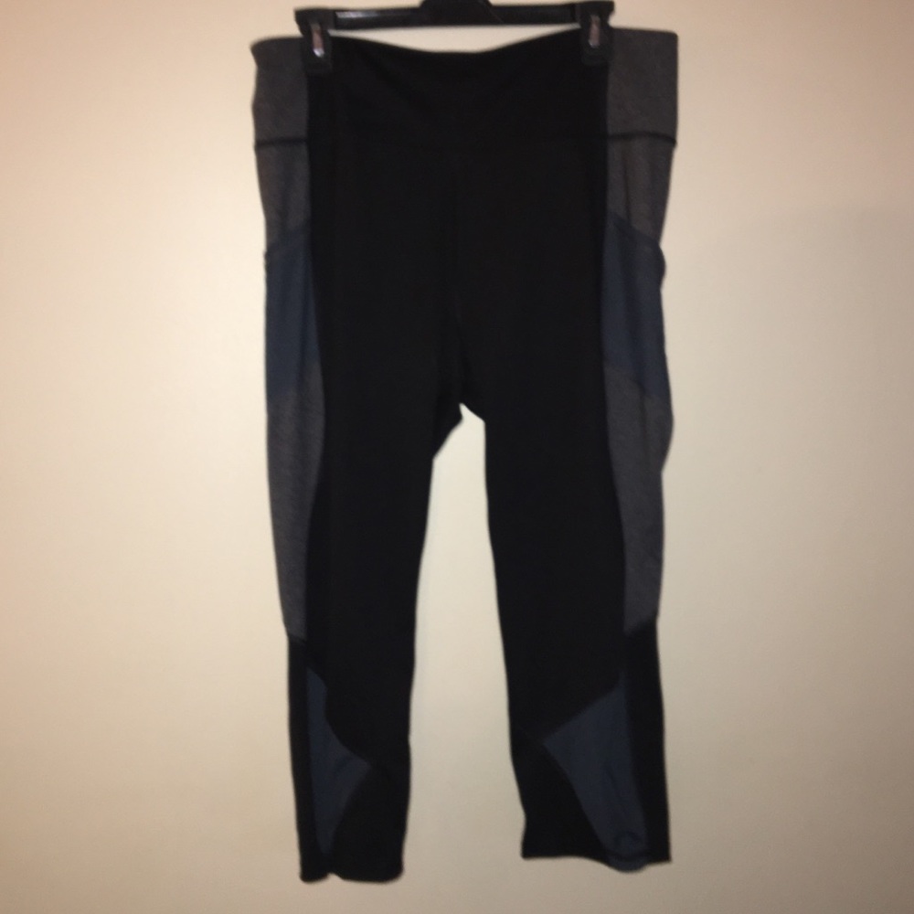 Avia Capri Leggings